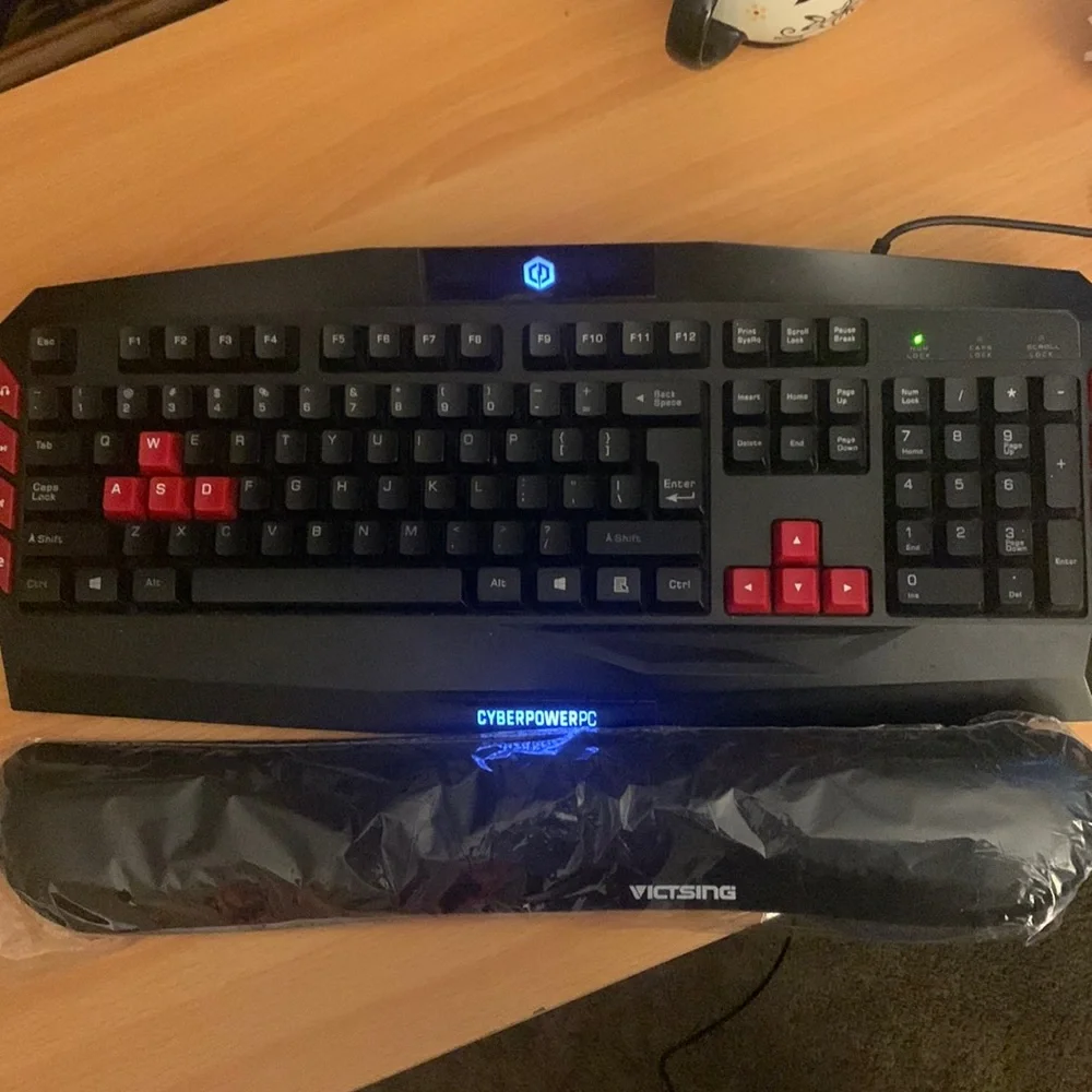 Keyboard arm rest